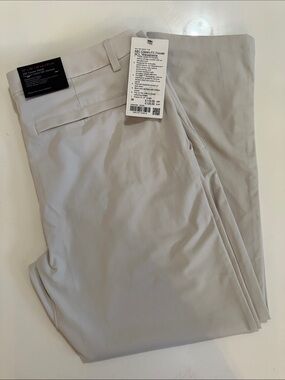 lululemon athletica Men’s Chinos in Light Taupe